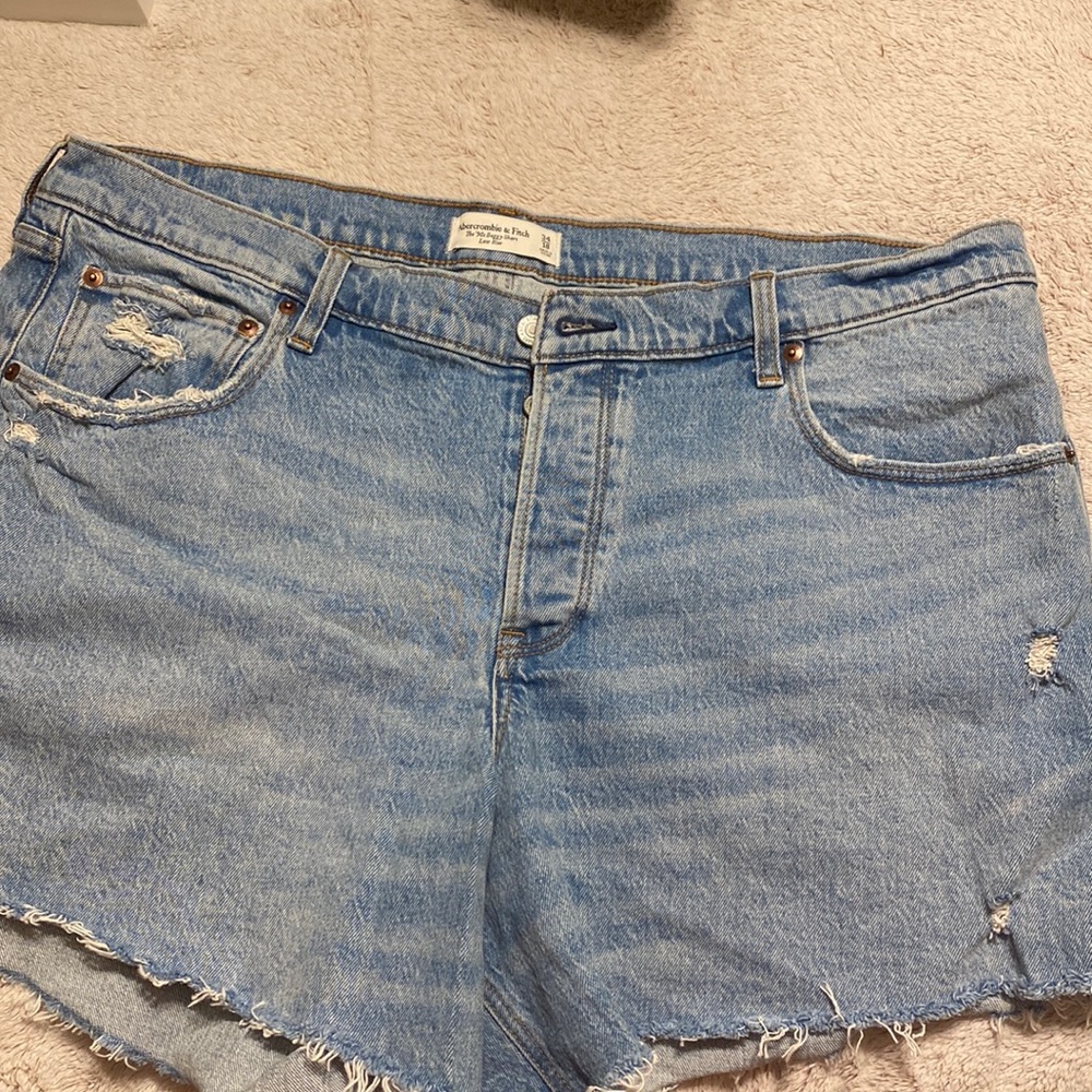 Abercrombie 90s baggy short low rise button fly light wash jean shorts SZ 34-18